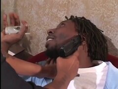 Grandes tetas negras se encuentra con una gran polla negra. Tetas negras grandes se encuentra con la polla negra grande